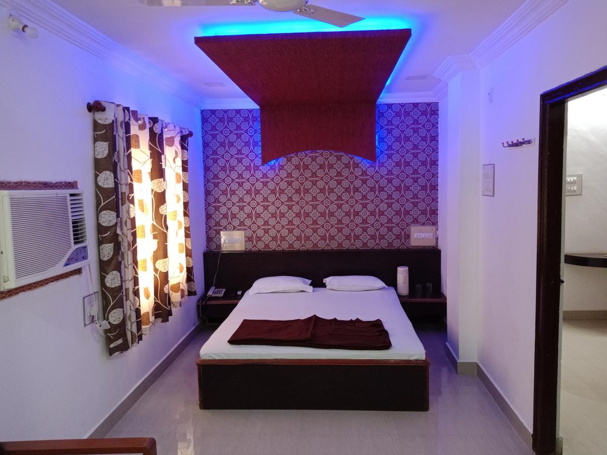 Hotel Sahara Palace Бхудж Экстерьер фото